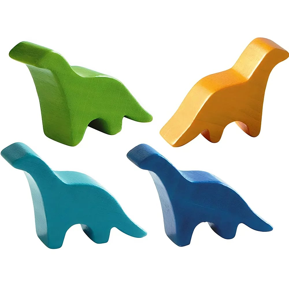 Vier bunte Holzfiguren von Dinosauriern in Grün, Gelb, Türkis und Blau auf weißem Grund.