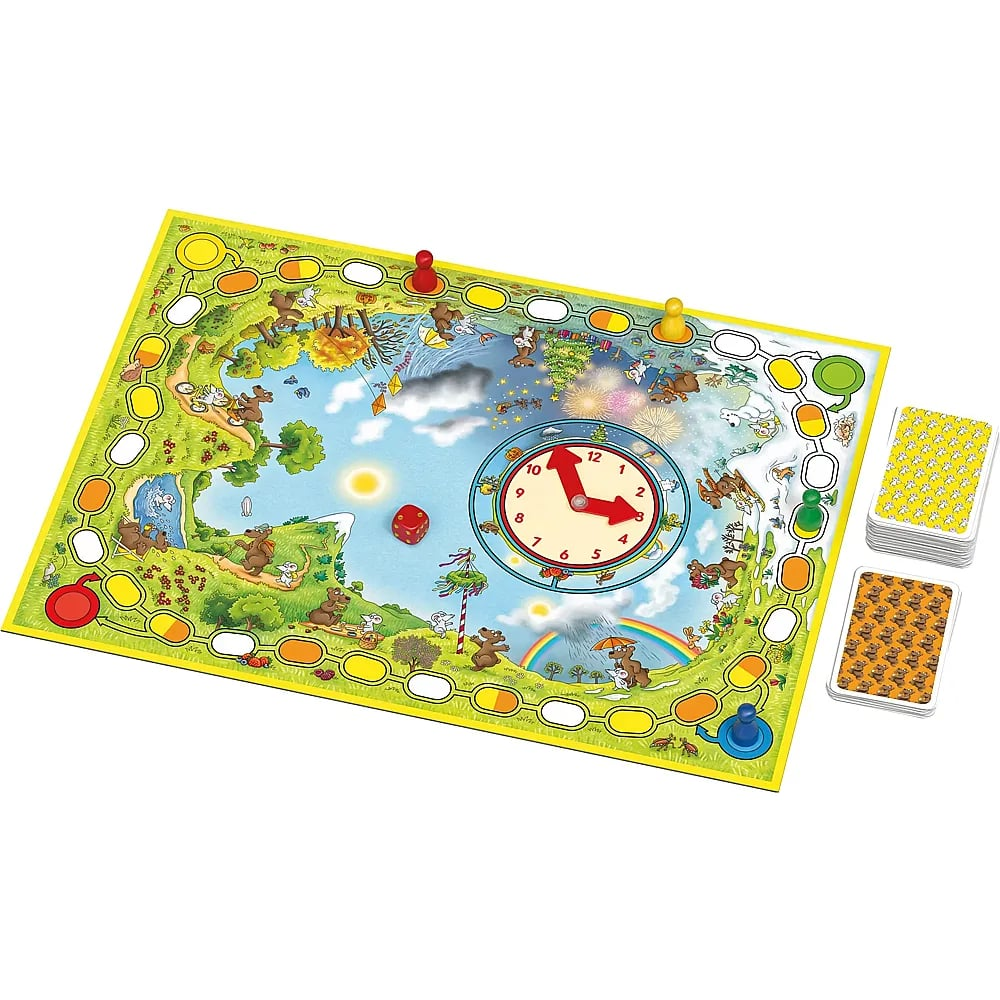 Un gioco da tavolo colorato con percorso circolare, orologio centrale, dadi, pedine e due mazzi di carte.