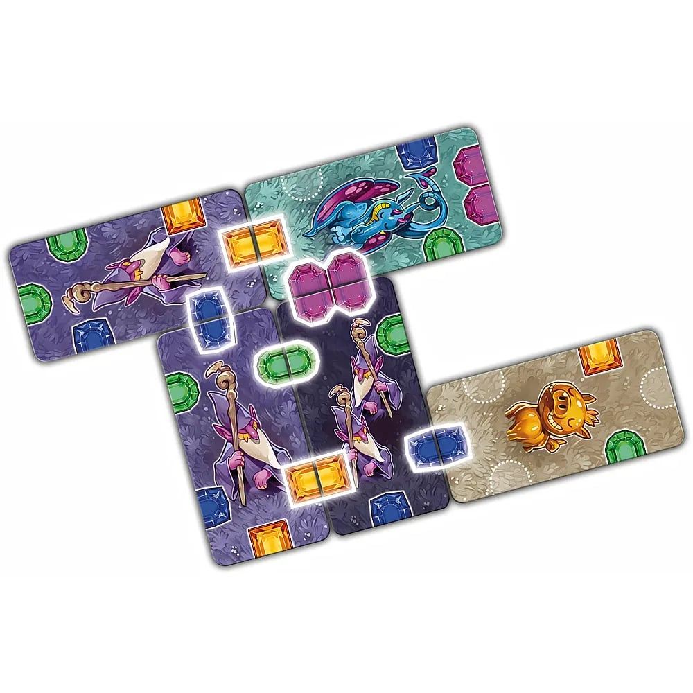 Cartes de jeu avec des personnages magiques, des joyaux colorés et des créatures sur fond blanc.
