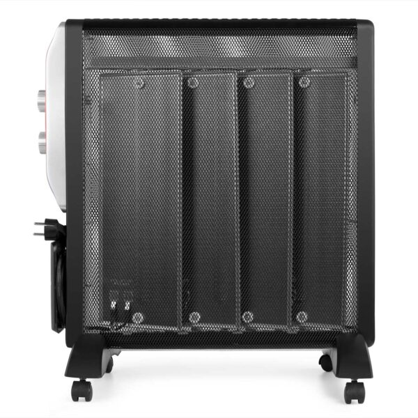 Calefactor negro con rejilla metálica, cuatro lamas verticales, ruedas y controles laterales sobre fondo blanco.