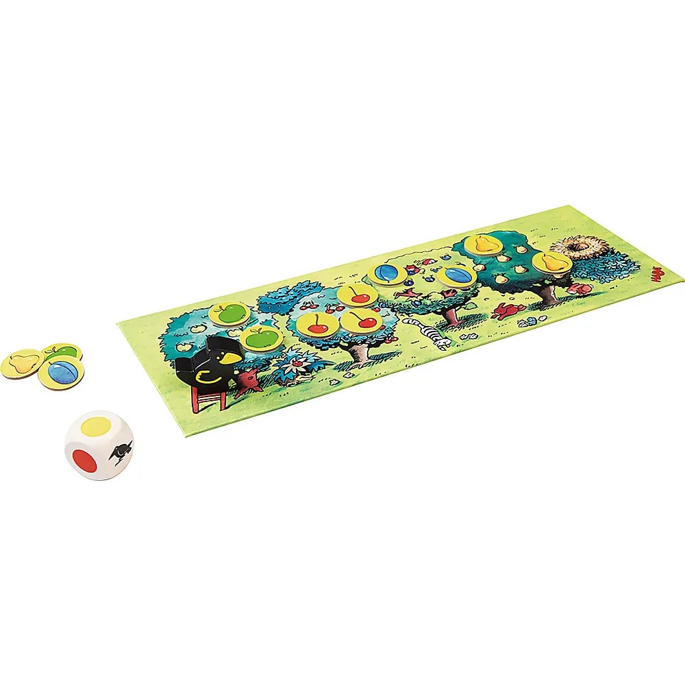 Ein Kinderbrettspiel mit einer farbigen Wiese, Obstbäumen, runden Fruchtkärtchen, einer Rabenfigur und einem bunten Würfel.