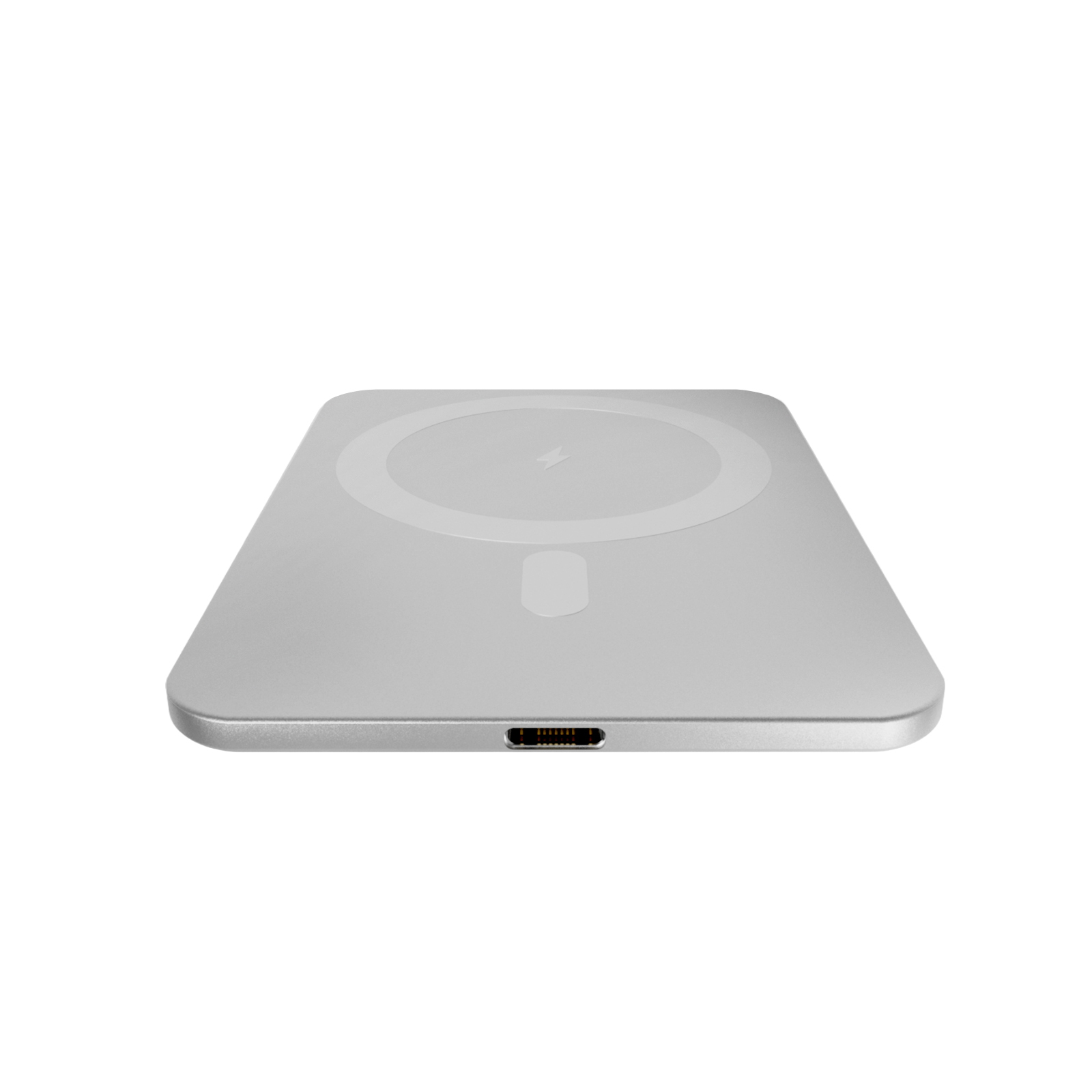 Un caricabatterie wireless argentato e piatto con angoli arrotondati su sfondo bianco.