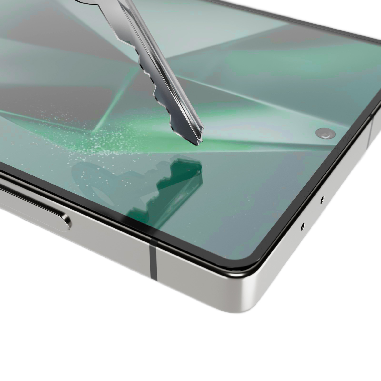 Una chiave d'argento graffia lo schermo verde di uno smartphone moderno.