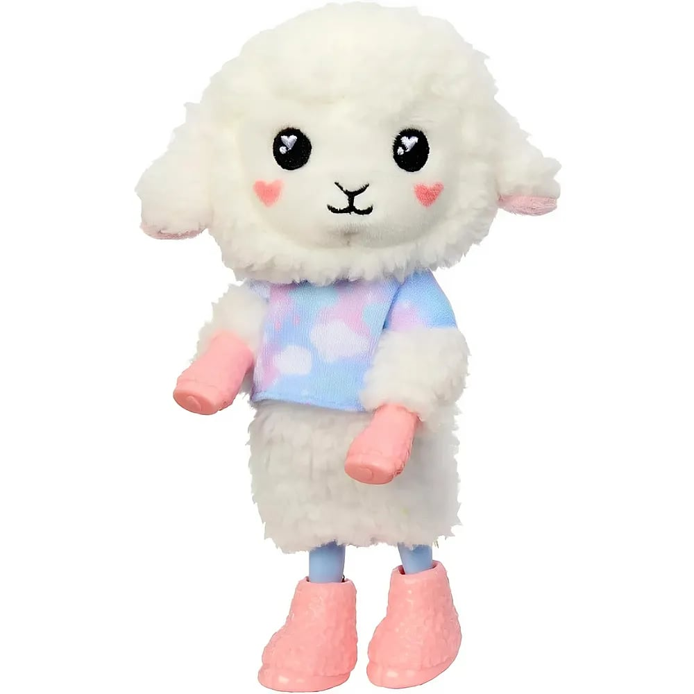 Eine flauschige weiße Lammpuppe mit schwarzen Augen, rosa Wangen, trägt ein hellblau-rosa Shirt und rosa Stiefel.