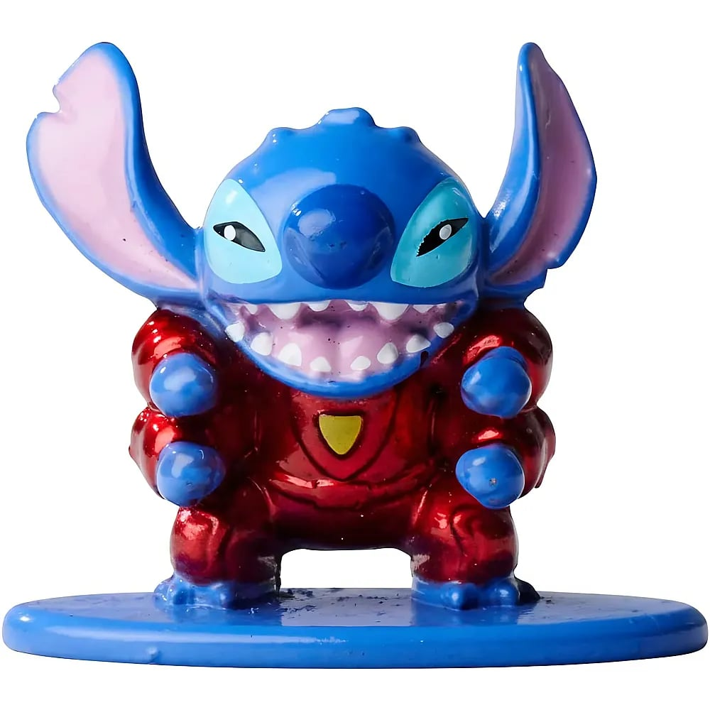 Stitch als Actionfigur in einer roten Rüstung steht auf einer blauen Basis vor einem weißen Hintergrund.