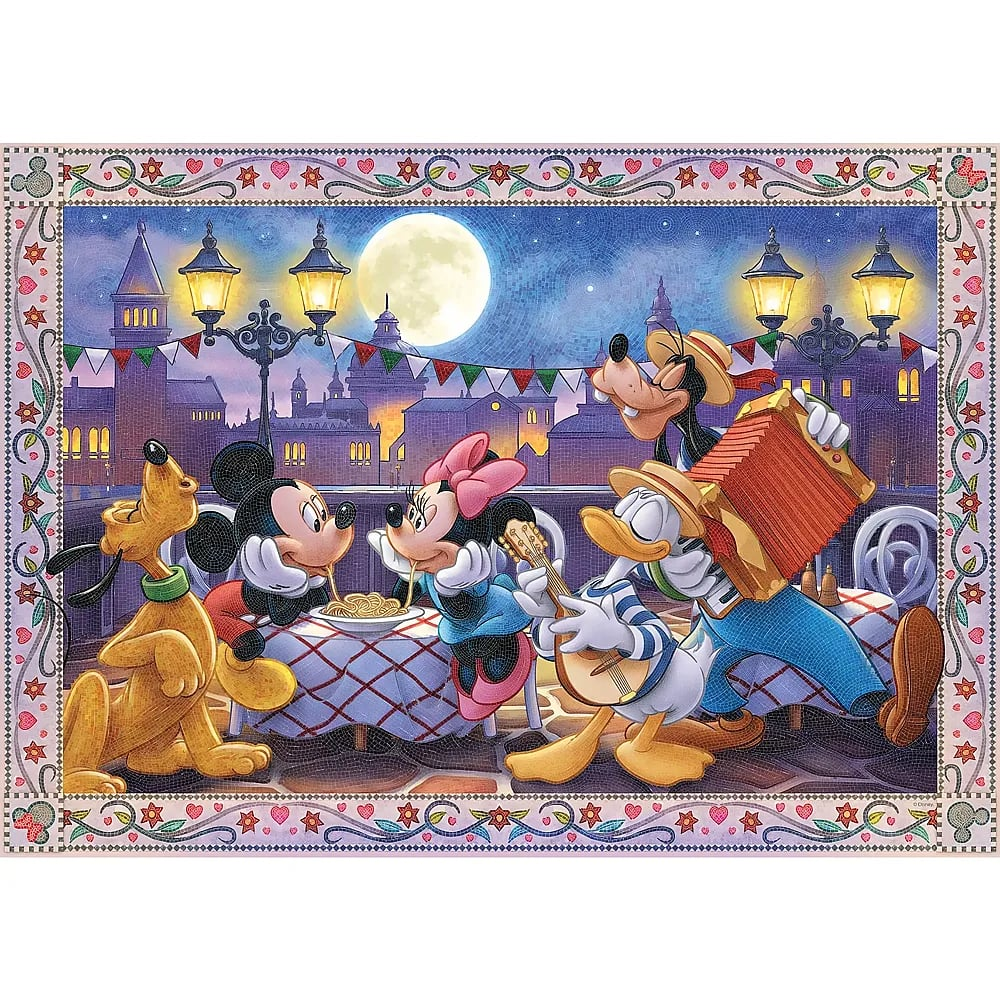 Micky und Minnie essen Spaghetti, während Goofy Akkordeon spielt und Donald Duck Gitarre spielt unter dem Vollmond.