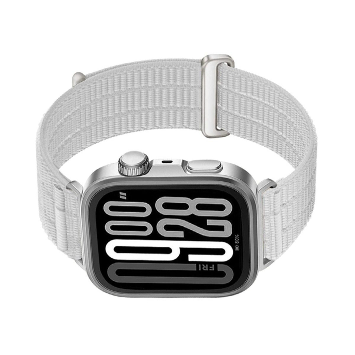 Eine silberne Smartwatch mit weißem Nylonarmband und digitalem Zifferblatt vor weißem Hintergrund.