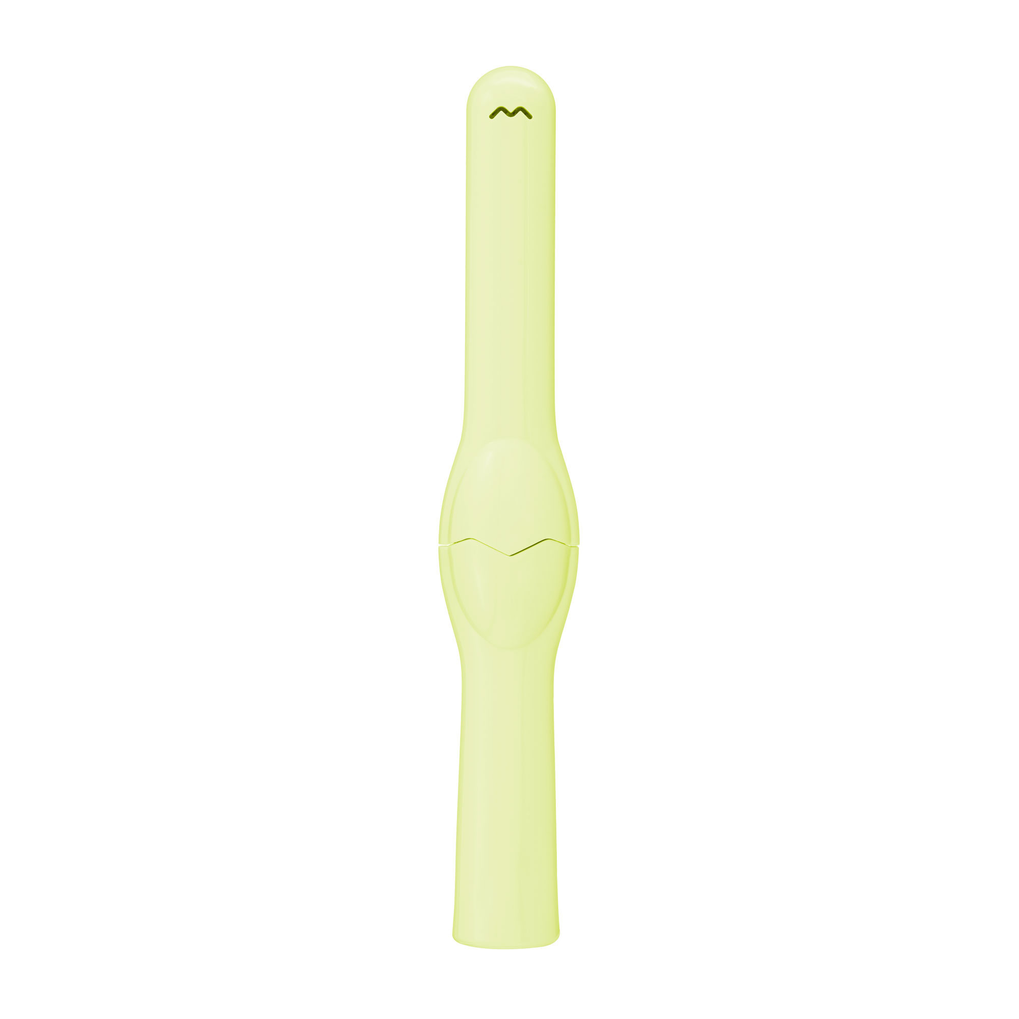 Un oggetto in plastica allungato verde chiaro con estremità arrotondate e un simbolo a forma di W in alto.