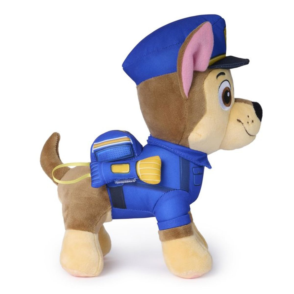 Ein Plüschtier von Chase aus Paw Patrol in blauer Polizeiuniform und Mütze, seitlich betrachtet.