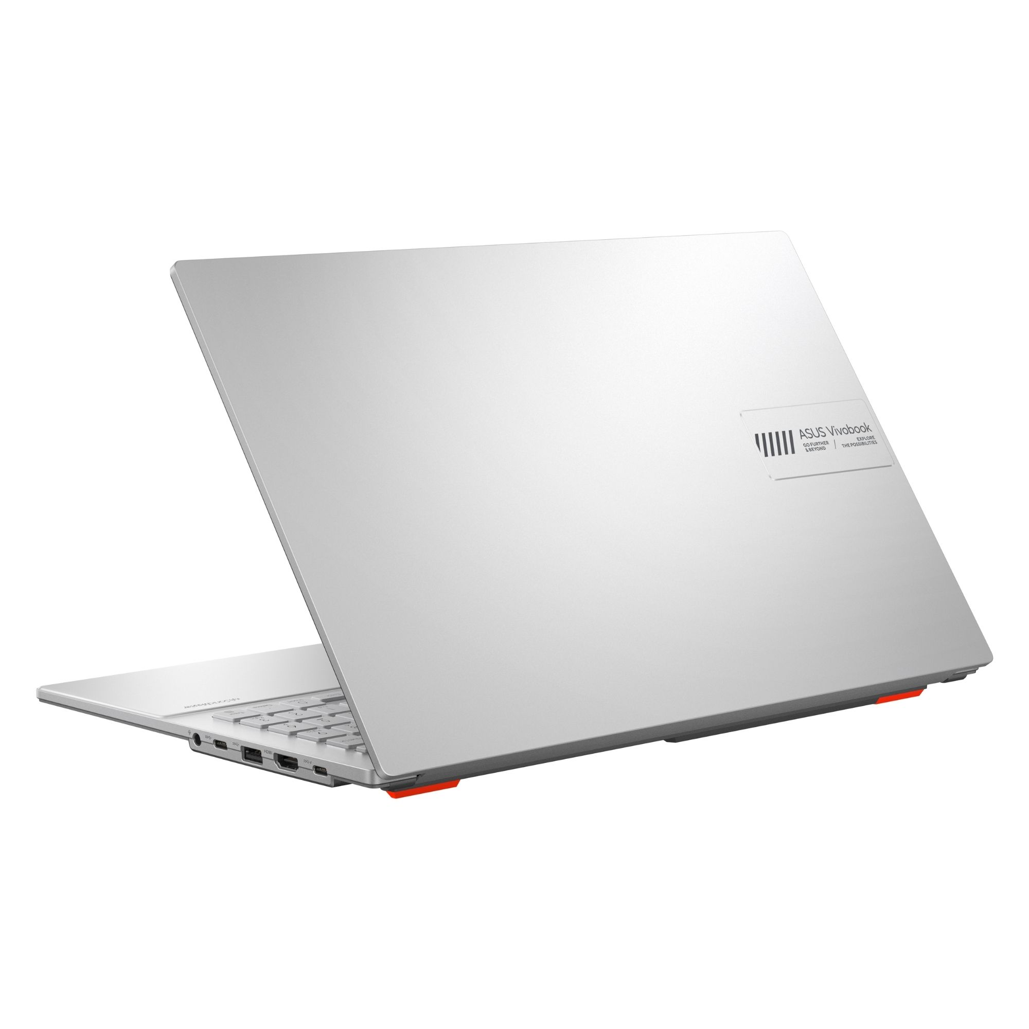 Beyaz arkaplanda turuncu ayaklara sahip, kapağı kapalı gümüş renkli ASUS Vivobook dizüstü bilgisayar.