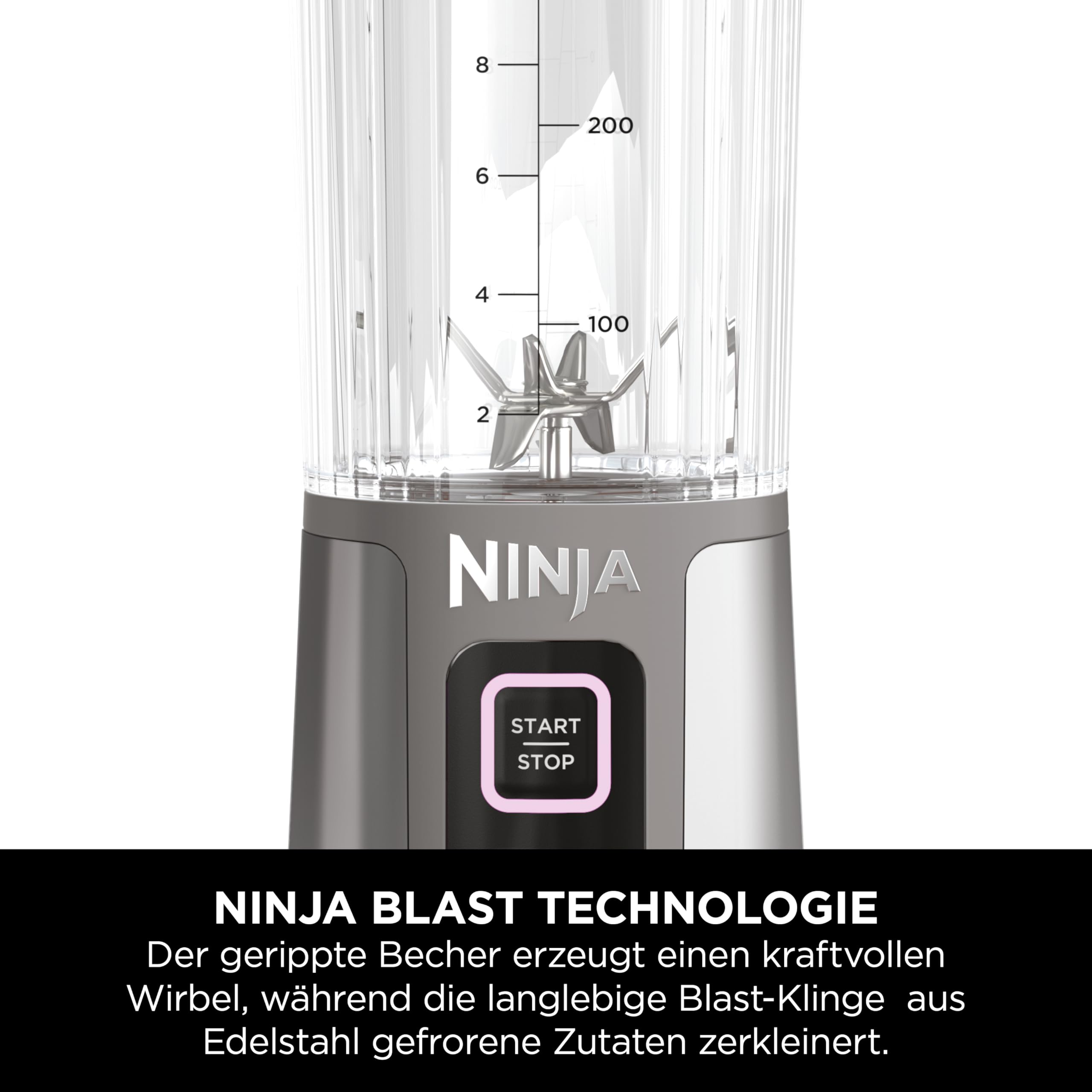 Close-up of a Ninja blender with a ribbed cup and start stop button, featuring Ninja Blast technology in German text.
