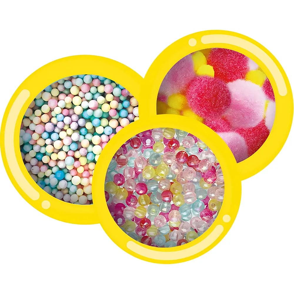 Drei gelbe Kreise zeigen kleine Pastellkugeln, rosa Pompons und bunte Perlen.