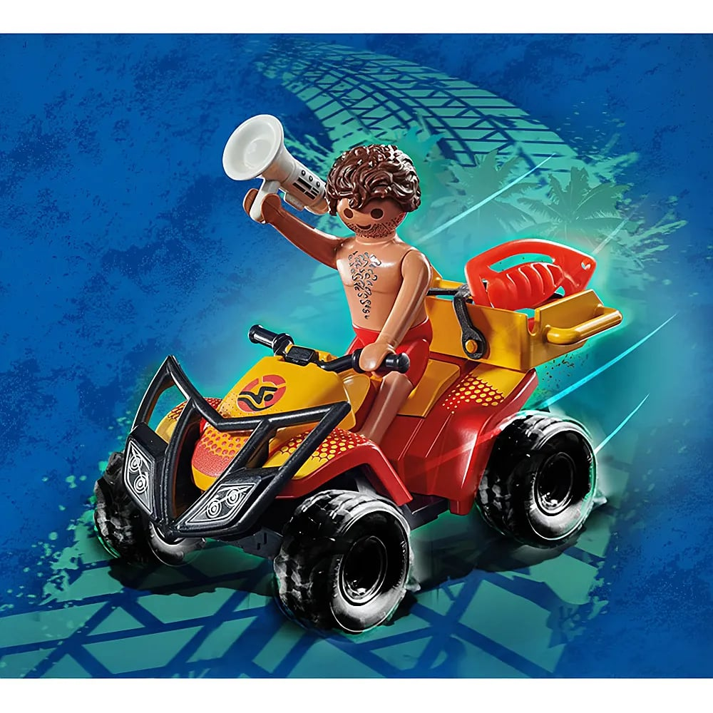 Playmobil-Figur fährt ein gelb-rotes Quad und hält ein Megafon.