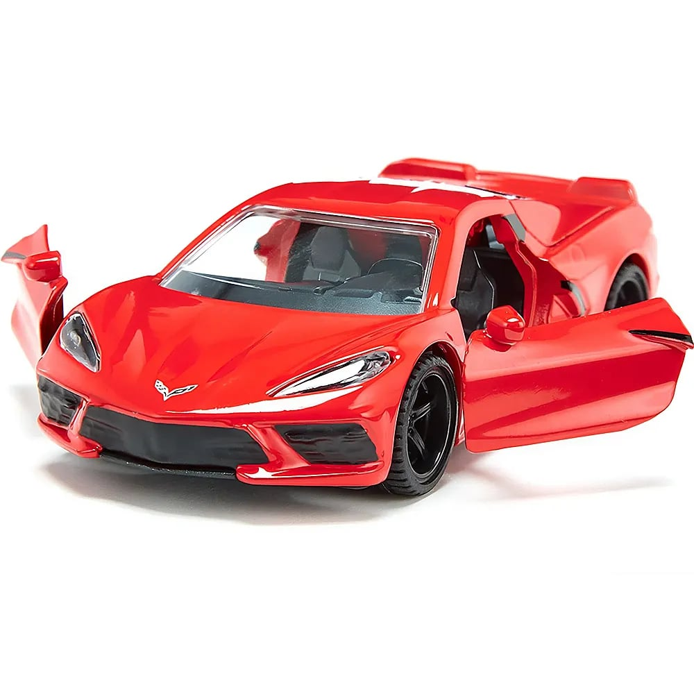 Ein rotes Spielzeug-Sportauto mit offenen Türen vor weißem Hintergrund.