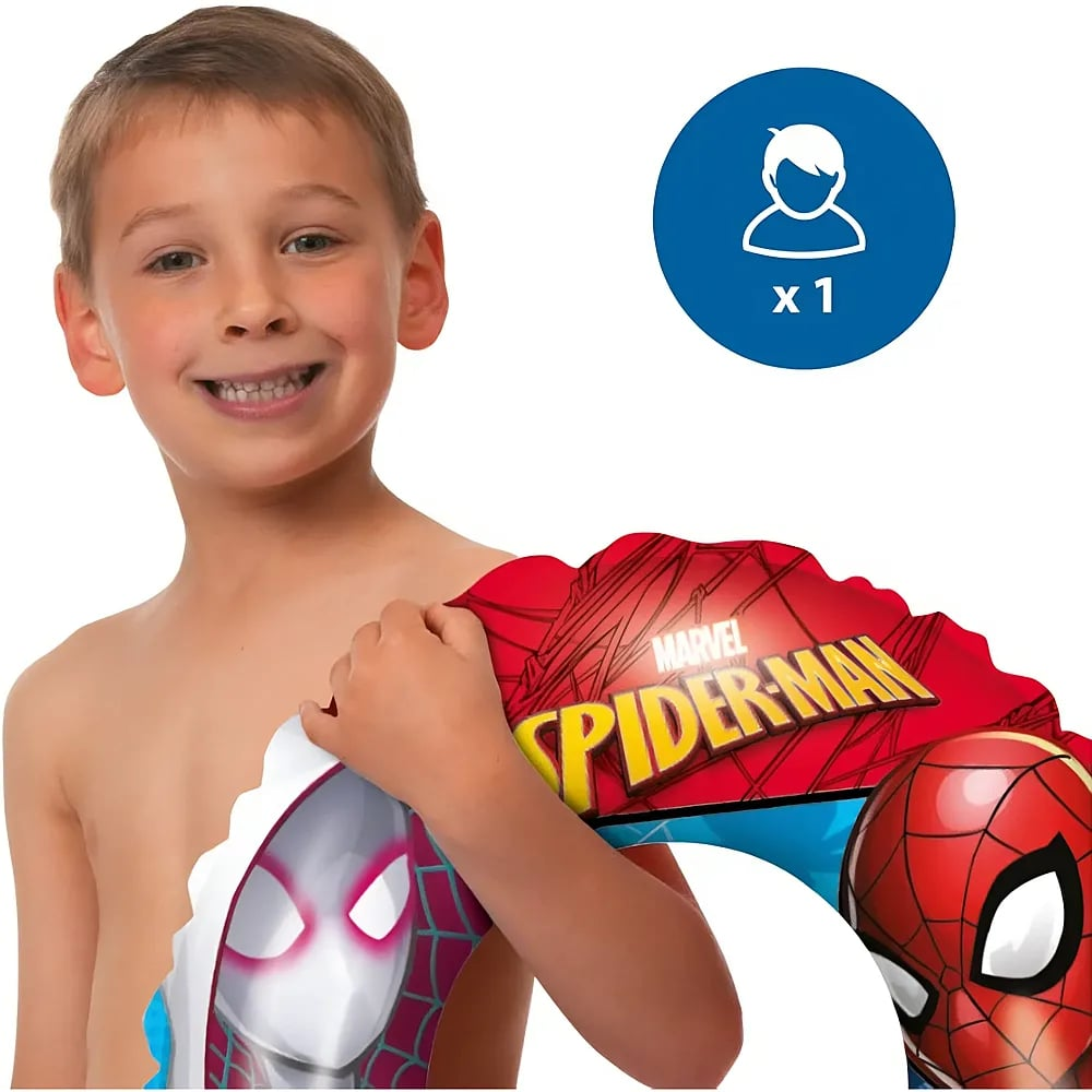 Un bambino sorridente tiene un salvagente di Spider-Man davanti a sé, con un'icona in alto a destra.