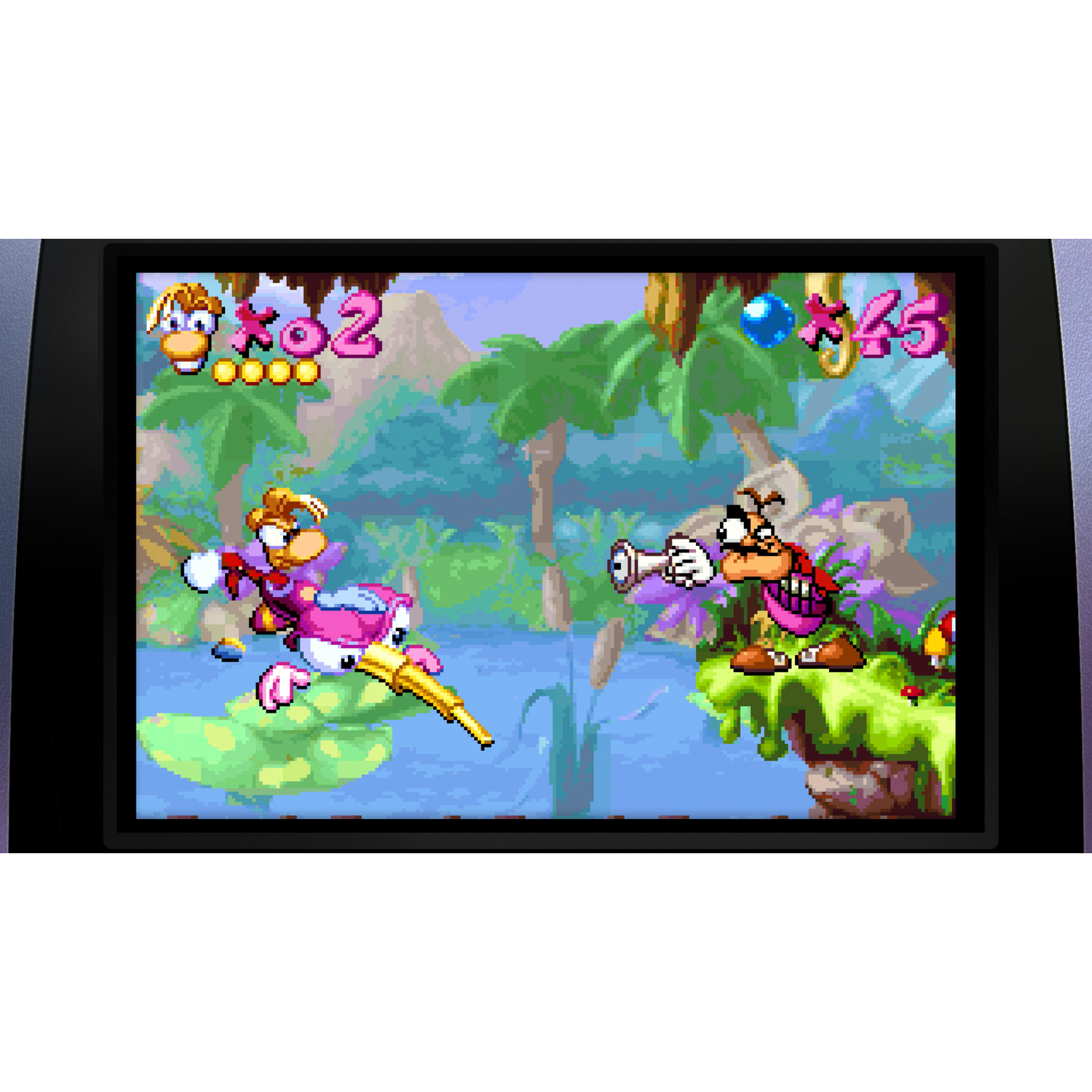Scena di gioco pixelata con due personaggi colorati in un paesaggio della giungla con palme e acqua.