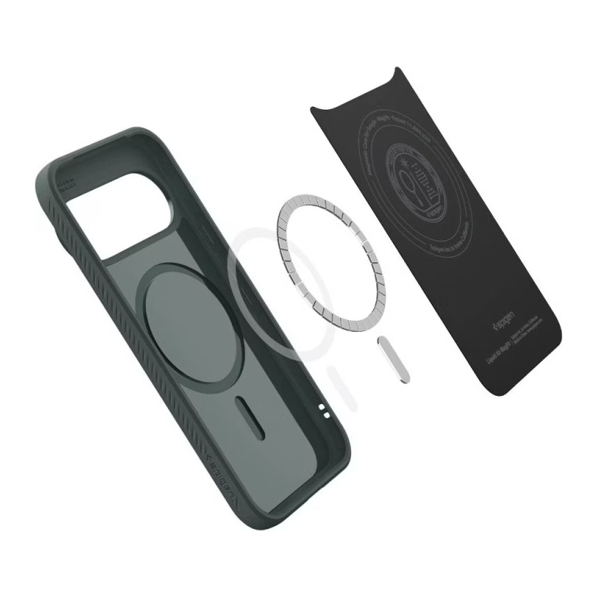 Una funda de smartphone negra desmontada, mostrando su anillo magnético y componentes internos sobre fondo blanco.