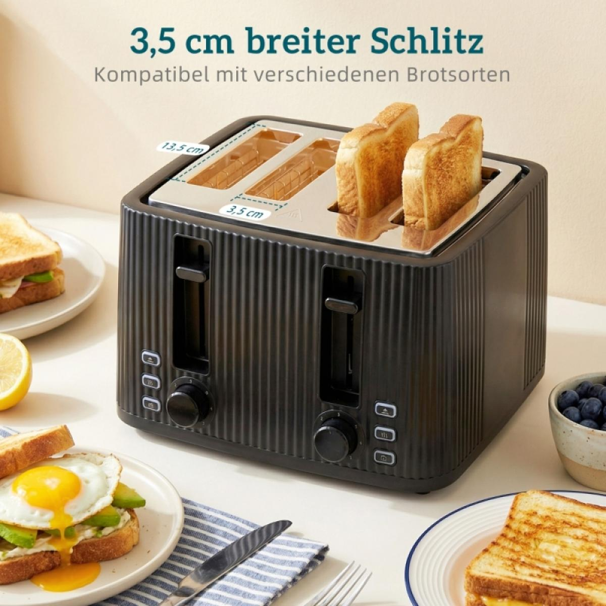 Ein schwarzer Langschlitztoaster mit Toastbrot, umgeben von Frühstückstellern auf einer Küchentheke.