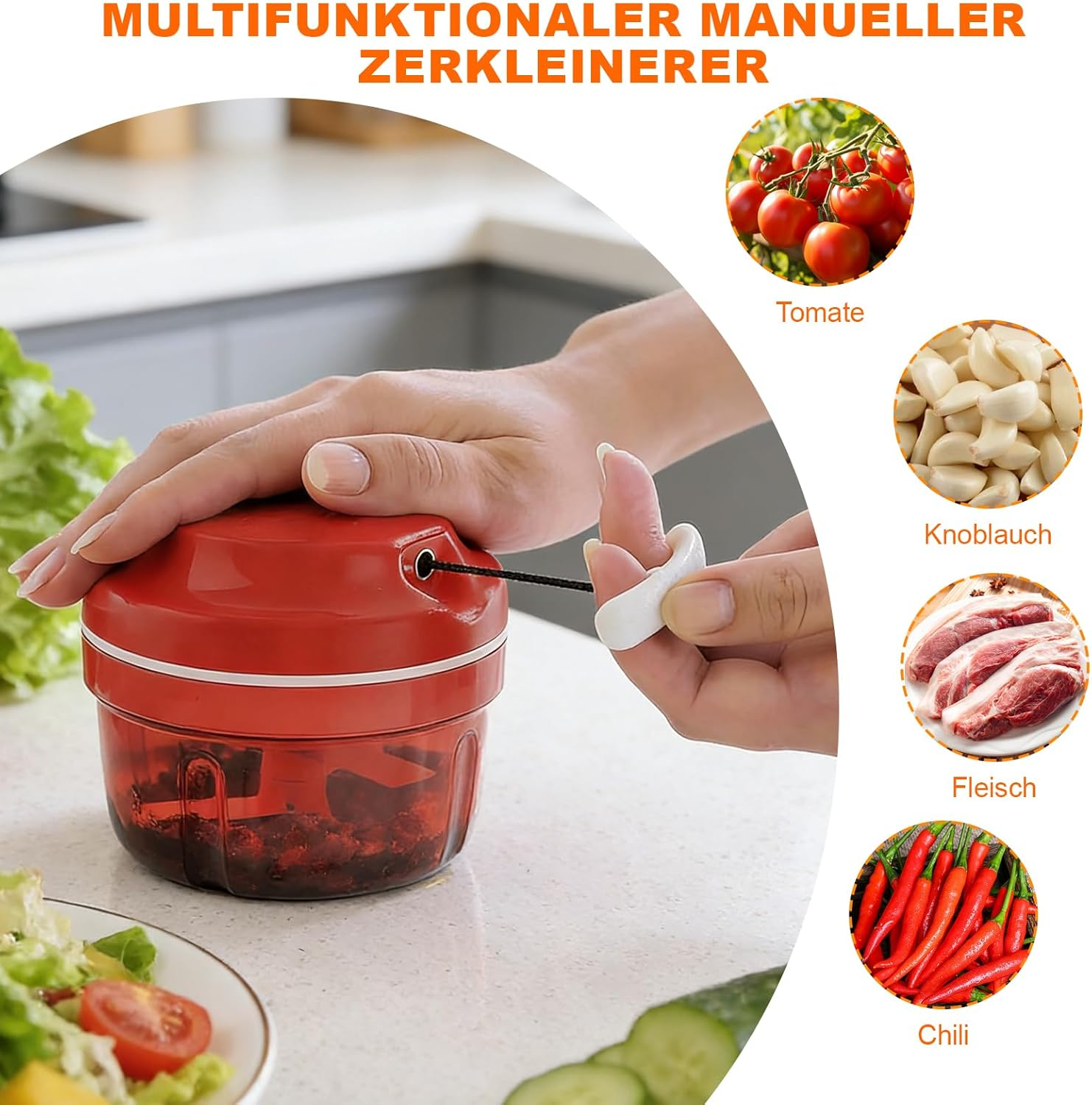 Hand zieht an der Schnur eines roten manuellen Zerkleinerers mit Beispielen für Tomaten, Knoblauch, Fleisch und Chili.