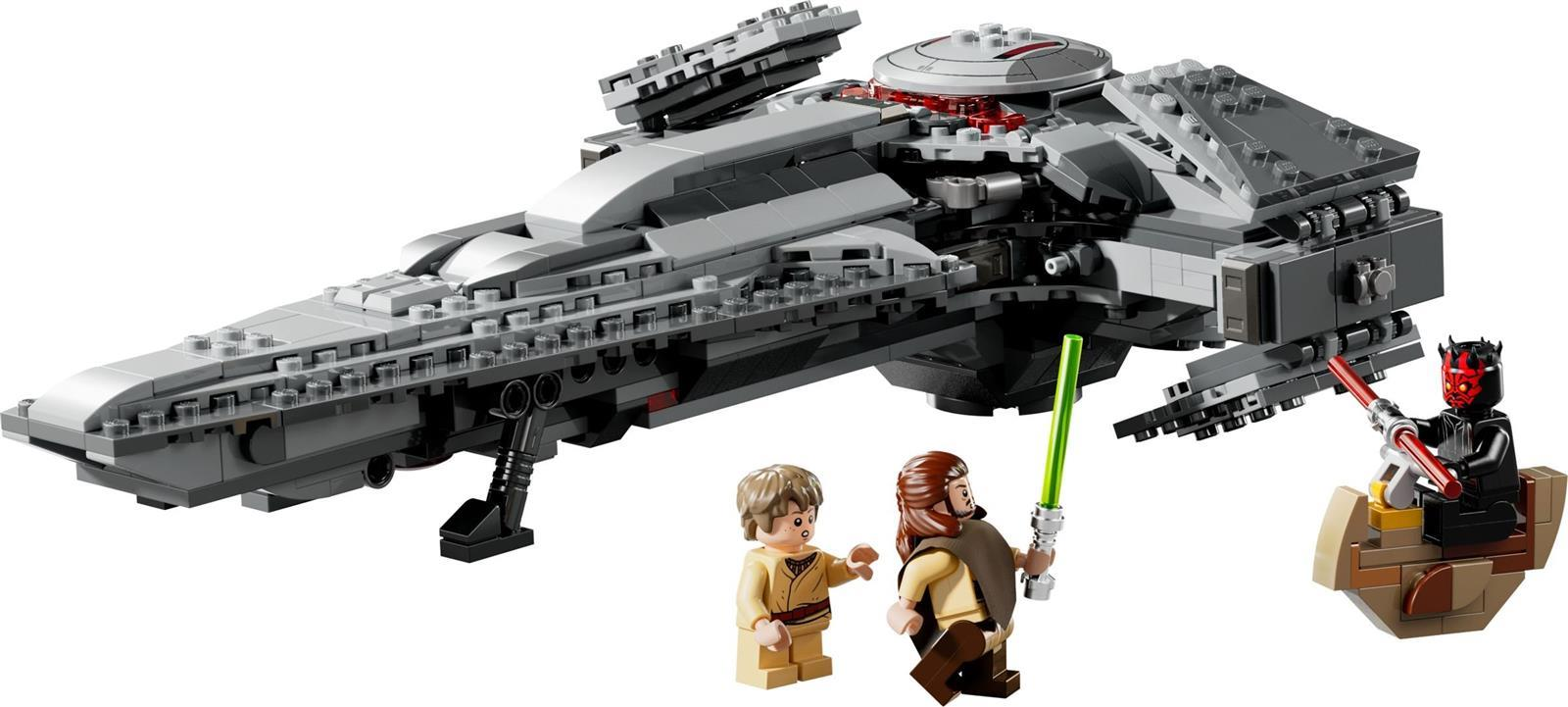 Lego Star Wars Set mit grauem Raumschiff, Jedi-Minifiguren mit grünem Lichtschwert und Darth Maul auf Sondendroide.