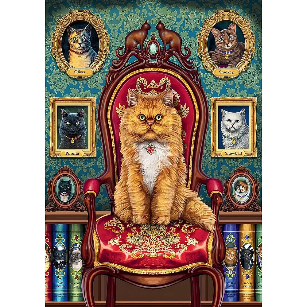 Un gato naranja y peludo se sienta en un trono rojo, rodeado de retratos de gatos enmarcados y una estantería.