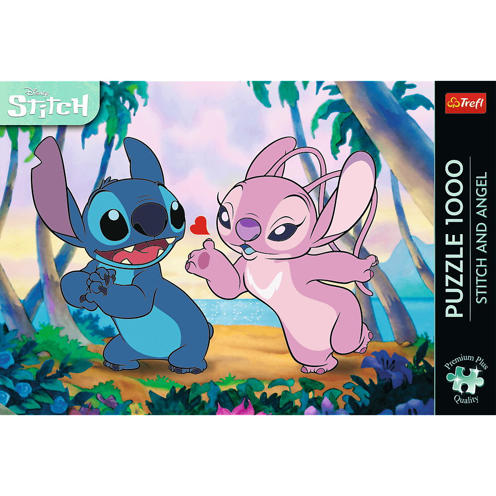 Stitch und Angel stehen an einem tropischen Strand mit Palmen und einem kleinen roten Herz dazwischen.