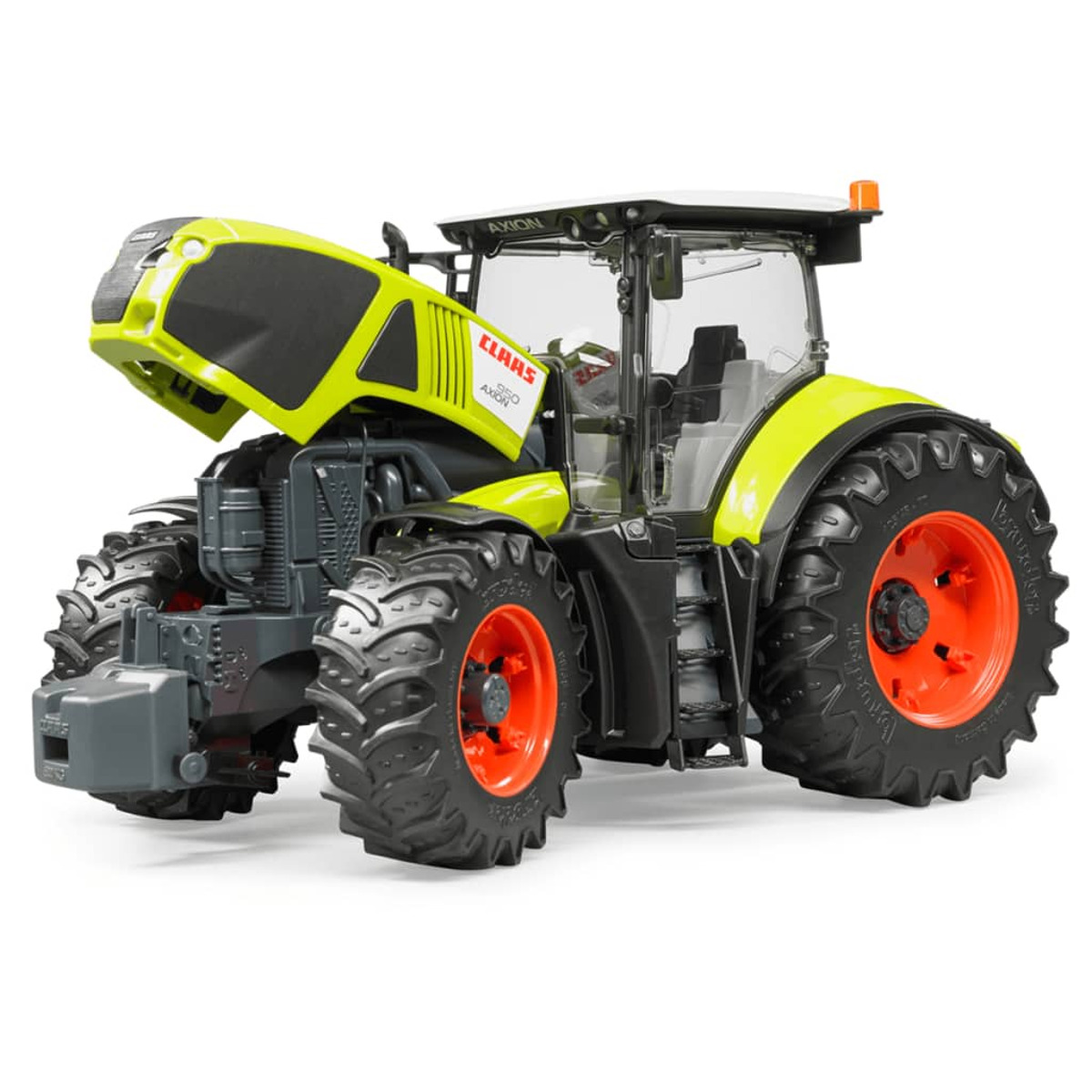 Ein Claas Spielzeugtraktor in Gelb und Grau mit großen schwarzen Reifen und geöffneter Haube auf weißem Grund.