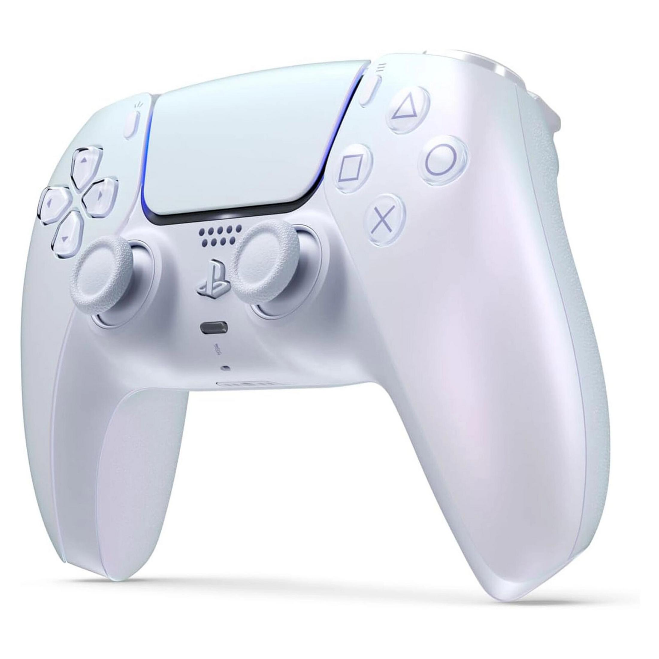 Un controller wireless DualSense bianco per PlayStation 5 su sfondo bianco.