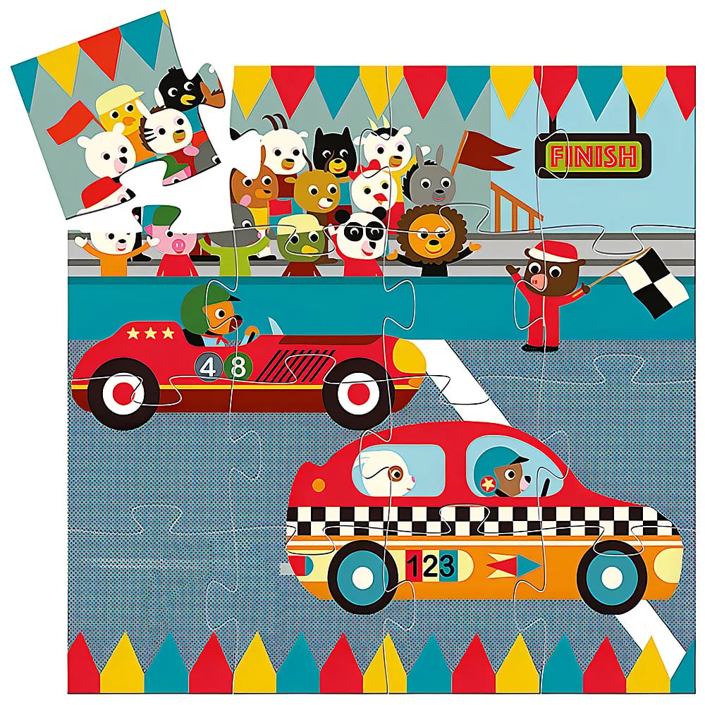 Ein Puzzle zeigt eine Rennstrecke mit Tieren in roten Autos, einem Bären mit Zielflagge und Zuschauern.