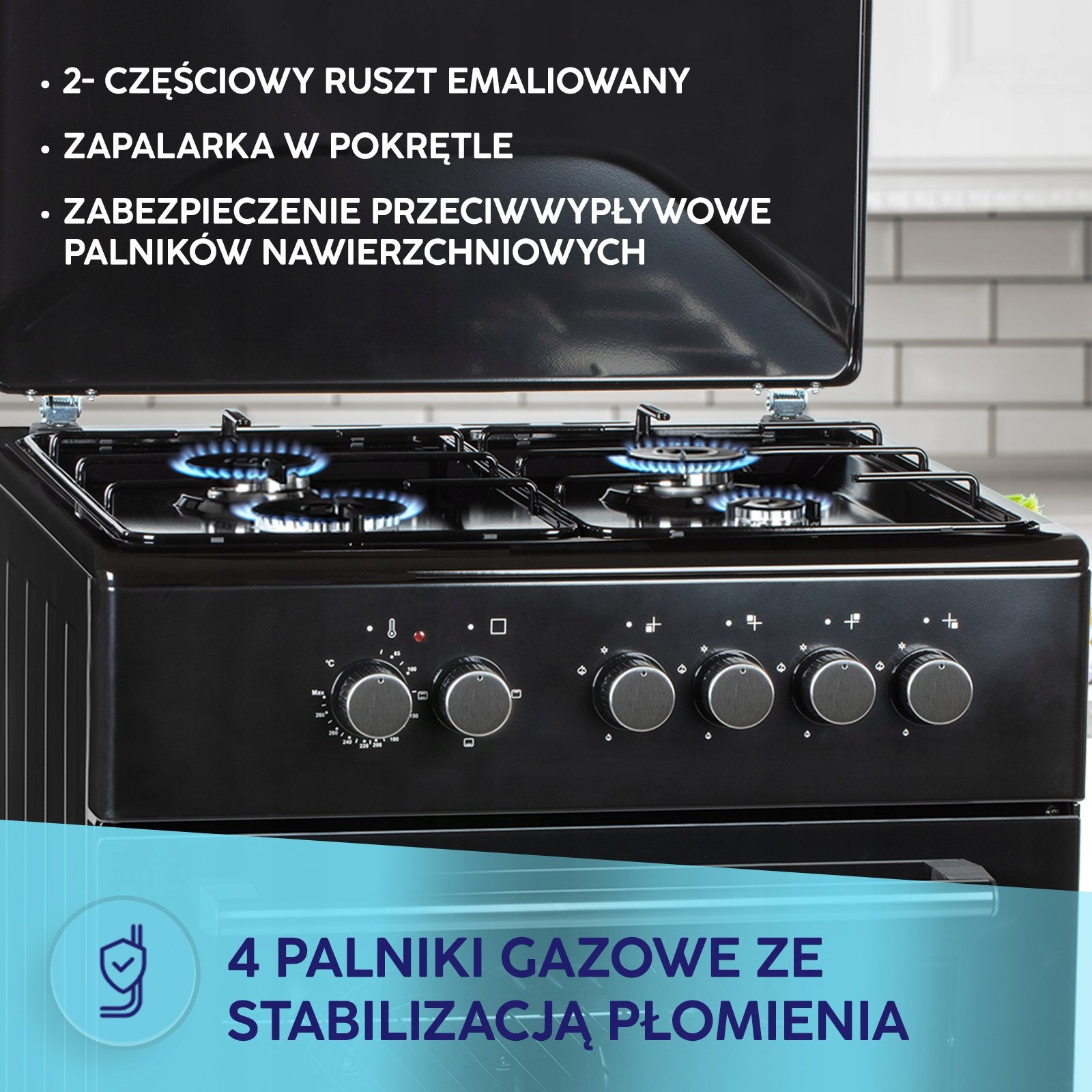 Czarna kuchenka gazowa z czterema palnikami, pokrętłami i otwartą pokrywą w kuchni.