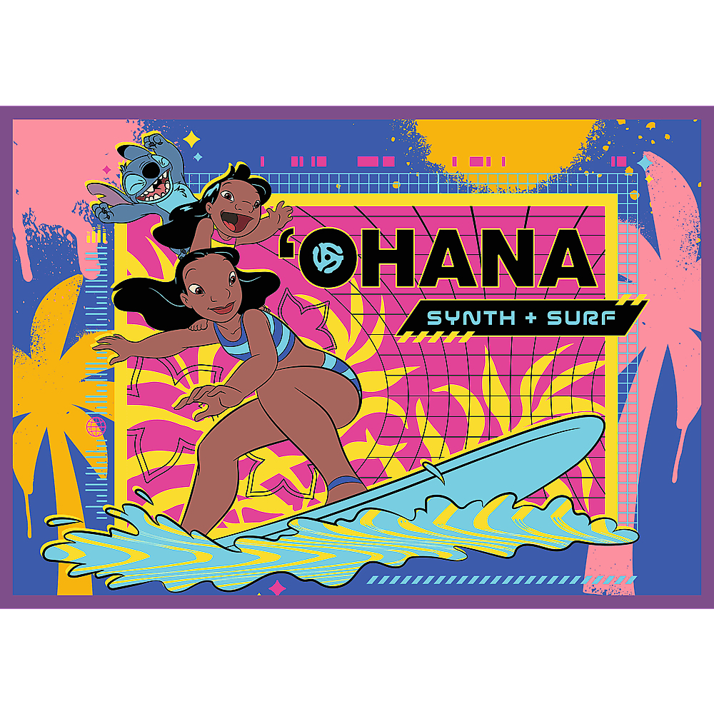 Lilo surft auf einer blauen Welle mit Stitch und Nani, im Retrostil mit dem Text OHANA SYNTH + SURF.