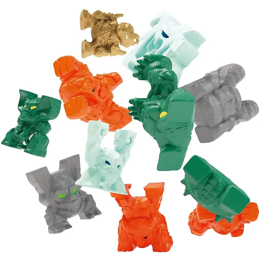 Une collection de figurines de monstres en plastique coloré sur fond blanc.
