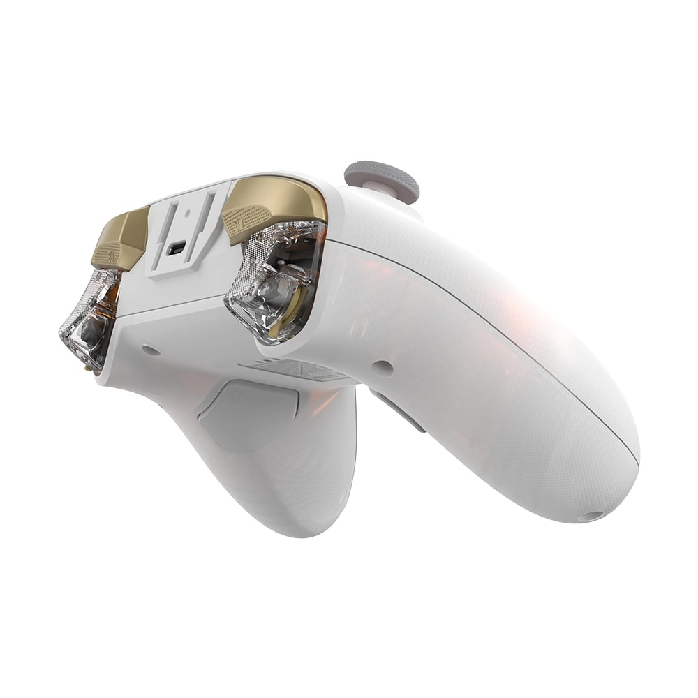 Unteransicht eines weißen Gamepads mit goldenen Akzenten und transparenten Knöpfen.