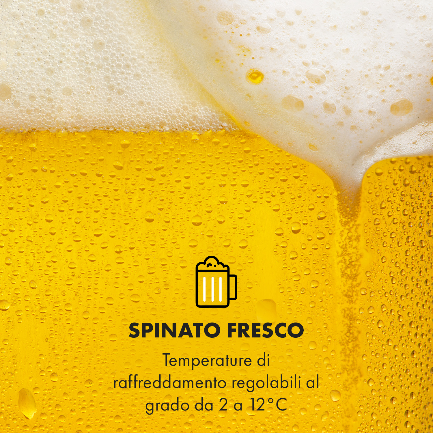 Birra fresca in bicchiere con schiuma, gocce d'acqua e testo Spinato Fresco.