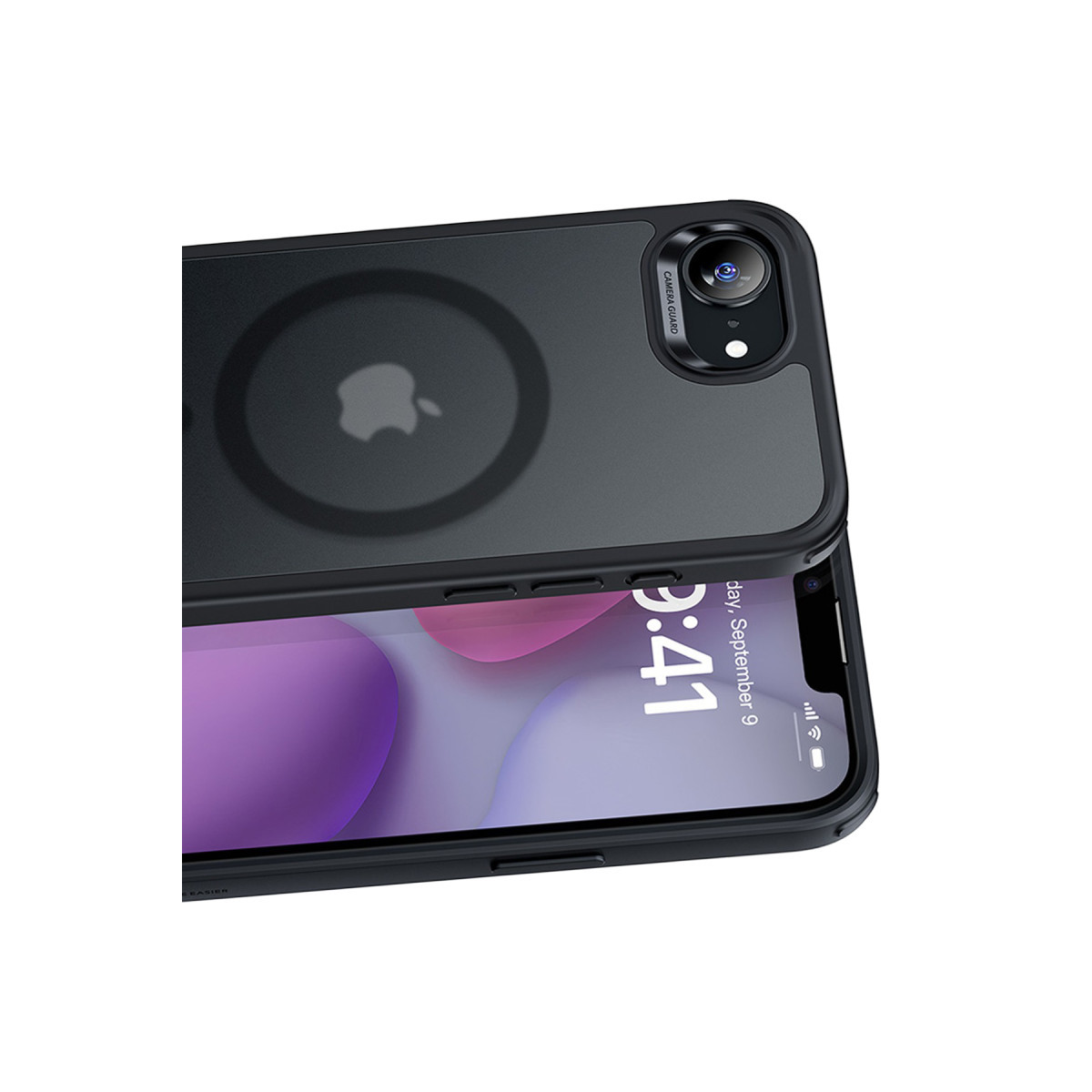 Koruyucu kılıf içindeki siyah akıllı telefon; arka yüzünde Apple logosu ve kamera modülü, ayrıca ekranı görünüyor.