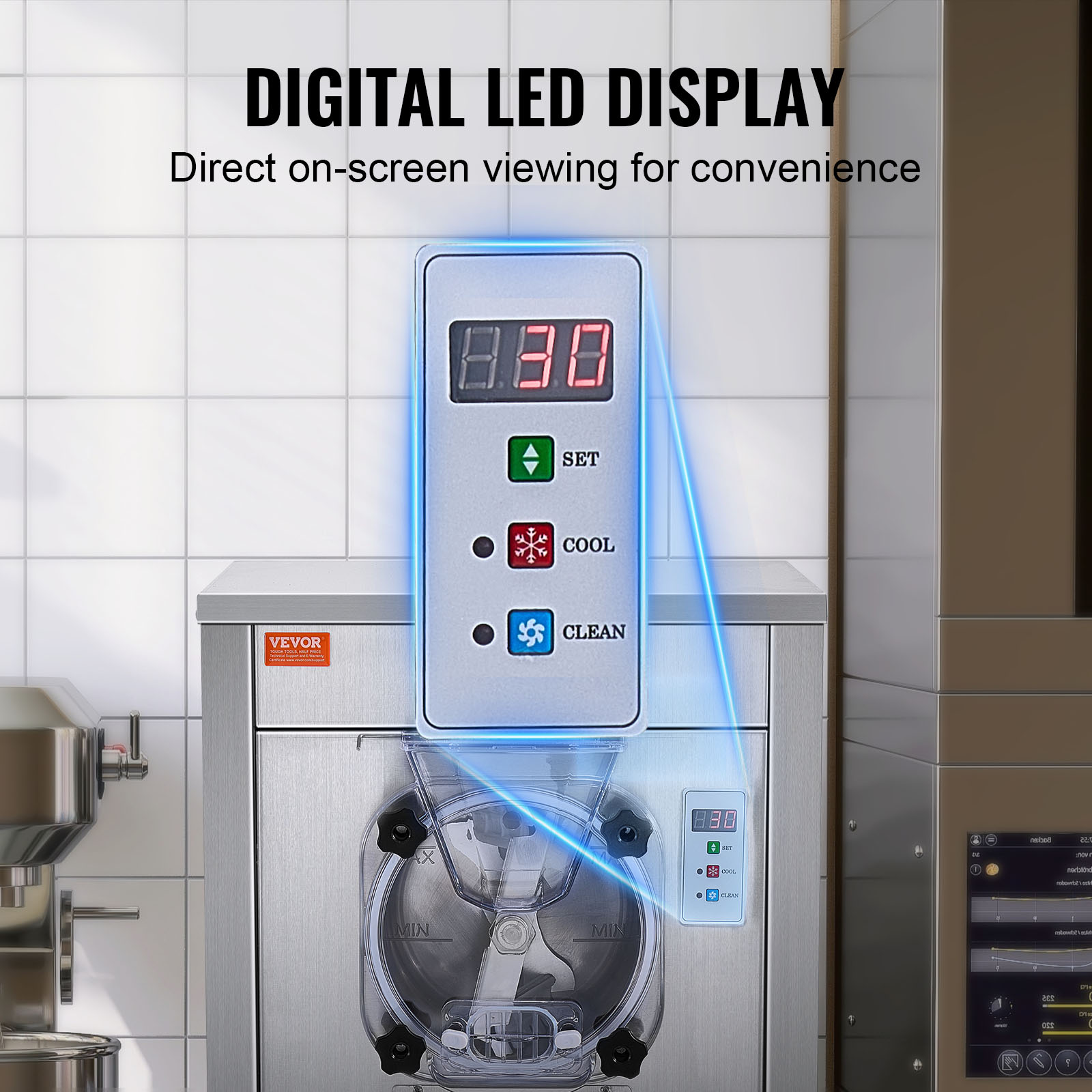 Pantalla LED digital en una máquina de hielo con botones SET, COOL y CLEAN contra azulejos blancos.