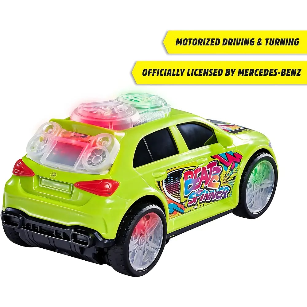 Ein hellgrünes Mercedes-Benz-Spielzeugauto mit Graffiti, Lichtern auf dem Dach und leuchtenden Rädern auf weißem Hintergrund.