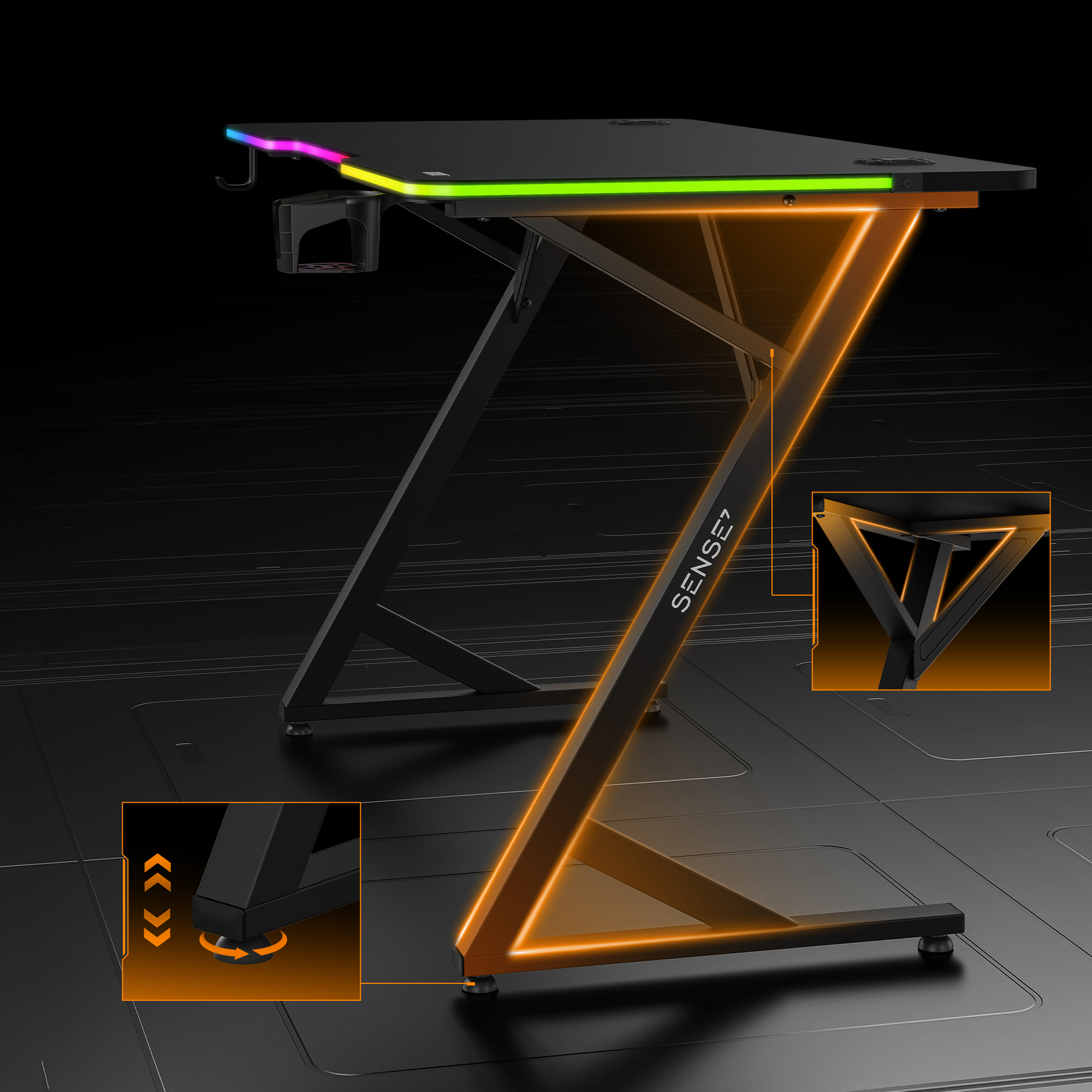 Ein schwarzer Gaming-Tisch mit Z-förmigen Beinen, RGB-Beleuchtung, Kopfhörerhalterung und verstellbaren Füßen.
