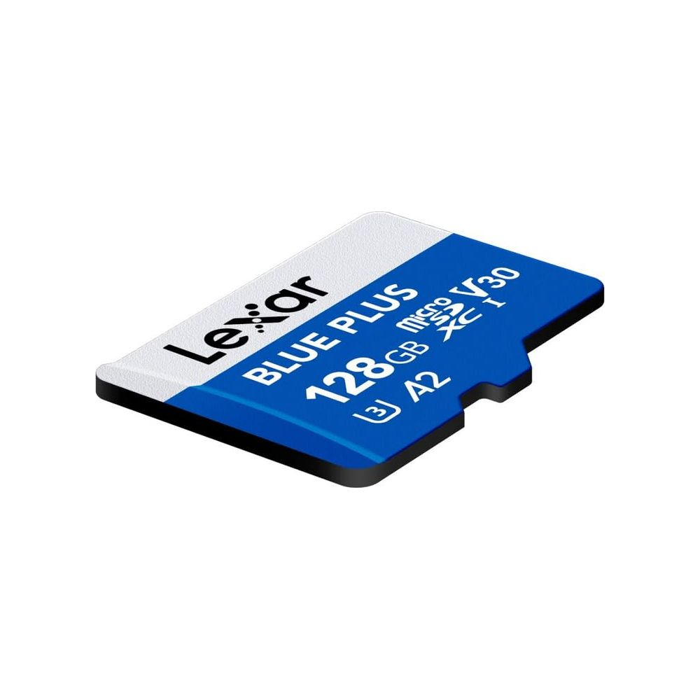 Eine blaue und weiße Lexar Blue Plus 128GB MicroSDXC-Speicherkarte isoliert auf weißem Hintergrund.