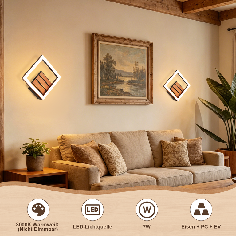 Ein gemütliches Wohnzimmer mit beigem Sofa, Landschaftsbild, zwei rautenförmigen Wandlampen und Topfpflanzen.