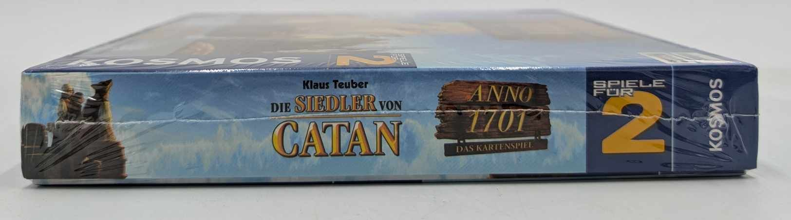 Seitenansicht der Catan Anno 1701 Kartenspiel Brettspielschachtel.