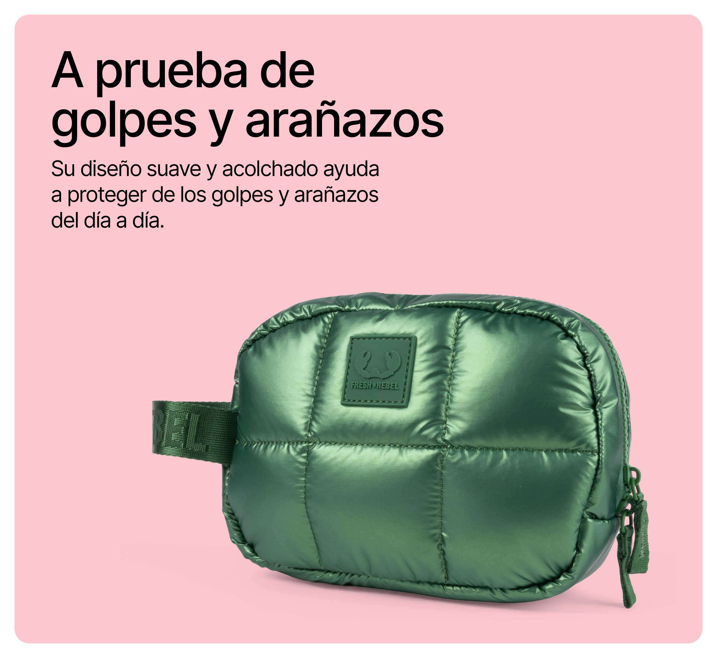 Eine grüne, gesteppte Tasche auf rosa Hintergrund mit spanischem Text.
