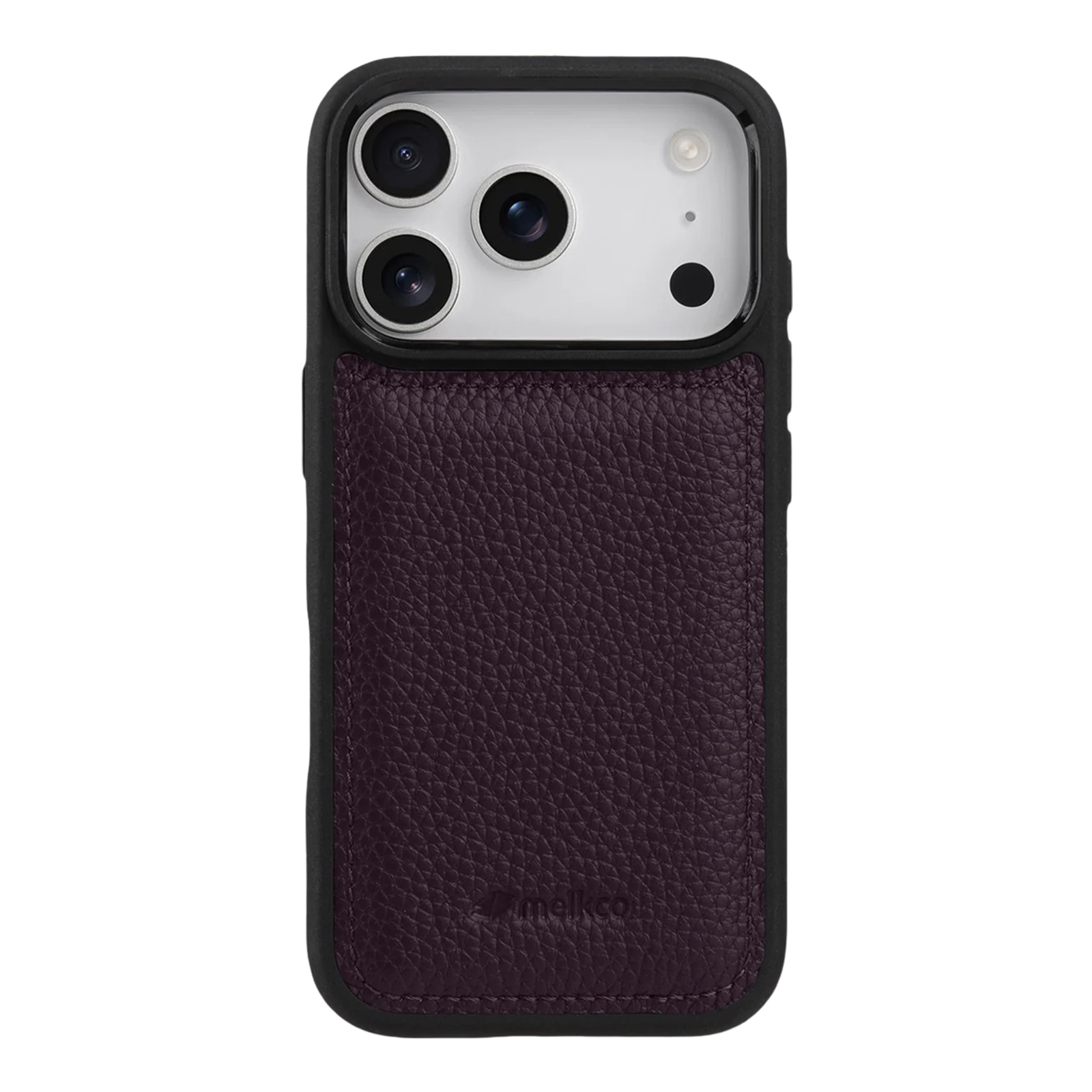 Ein schwarzes Smartphone in einer dunklen Lederhülle mit silberner Kameraeinheit auf der Rückseite.