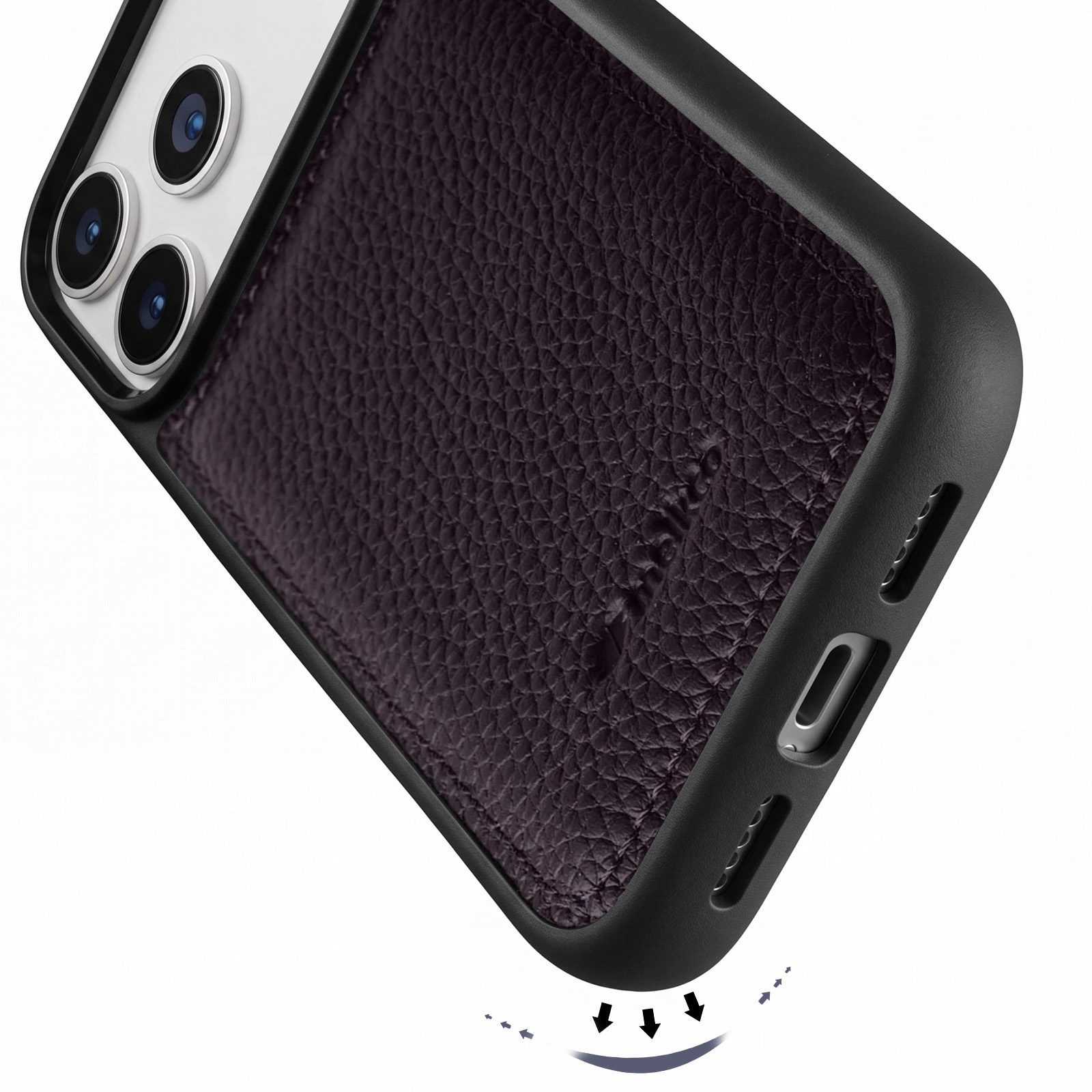Ein schwarzes Smartphone mit einer dunkelvioletten Lederhülle auf der Rückseite und sichtbaren Kameratasten.