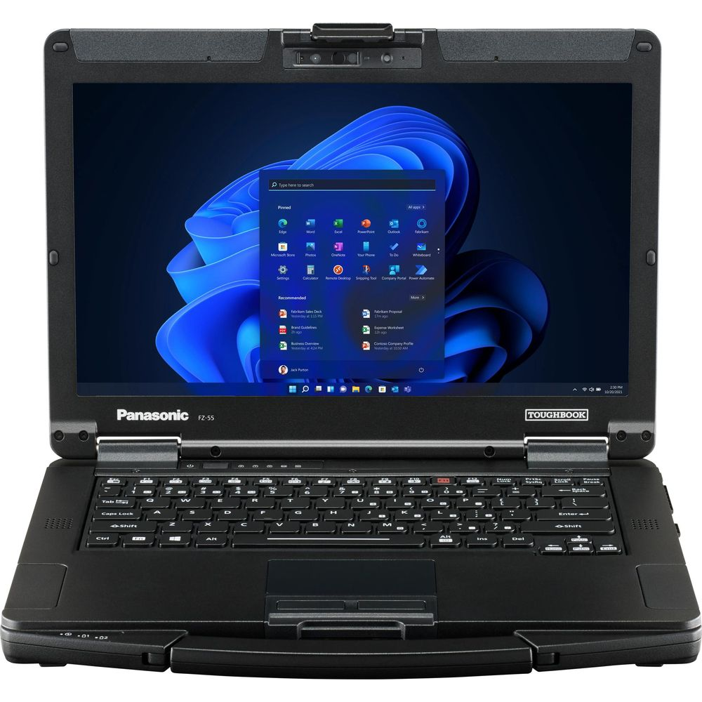 Un ordinateur portable Panasonic Toughbook noir ouvert affiche un bureau Windows 11.