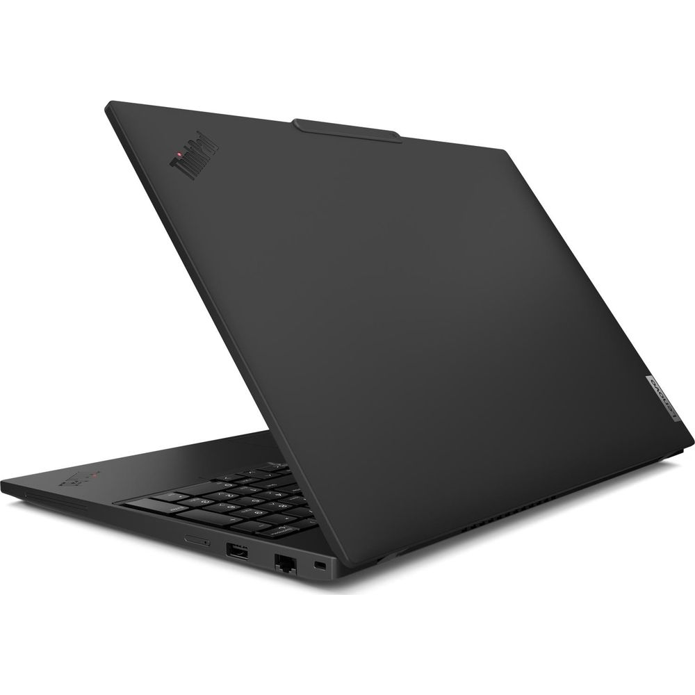 Un ordinateur portable Lenovo ThinkPad noir et fermé repose sur une surface blanche.
