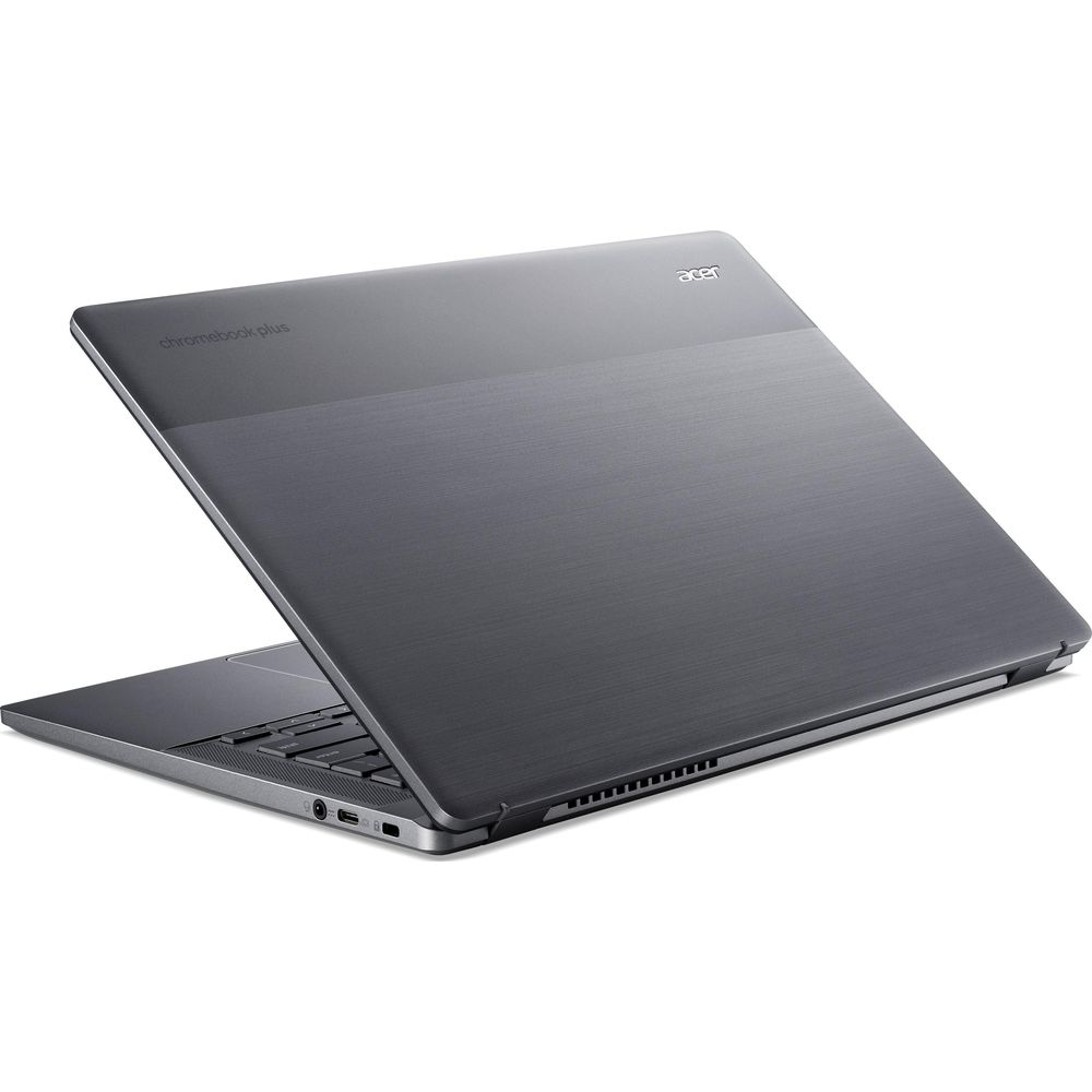 Un laptop Acer Chromebook Plus grigio scuro chiuso su sfondo bianco, con coperchio in metallo spazzolato e porte.