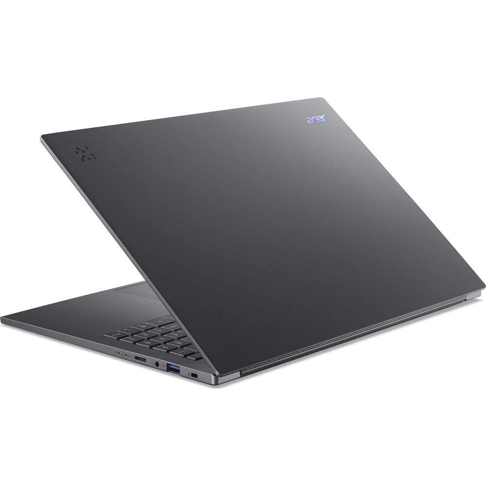 Un elegante laptop Acer grigio scuro semi-aperto su sfondo bianco, che evidenzia telaio e porte.