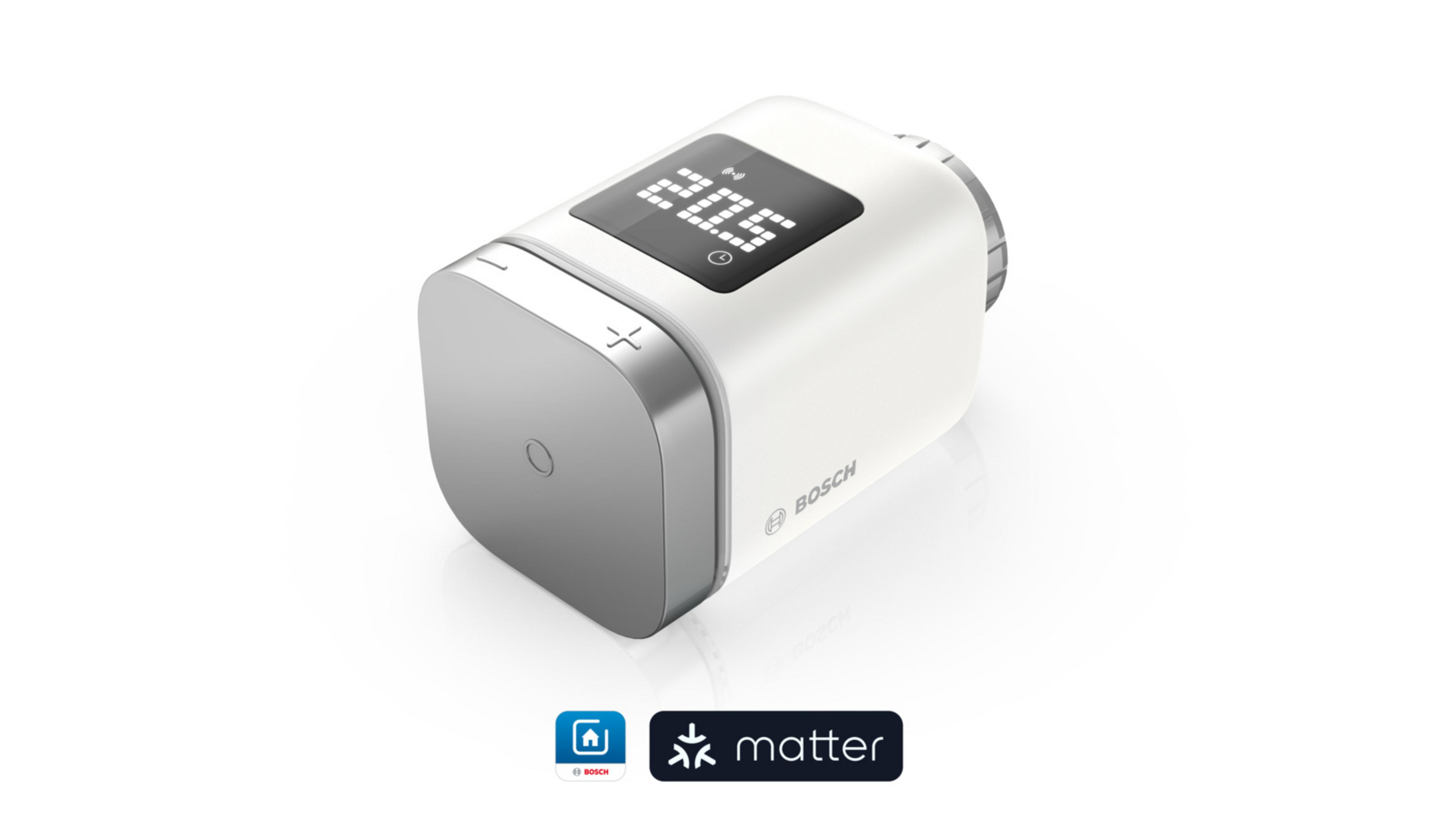 Ein weißer Bosch-Heizkörperthermostat mit digitalem Display und Matter-Logo.