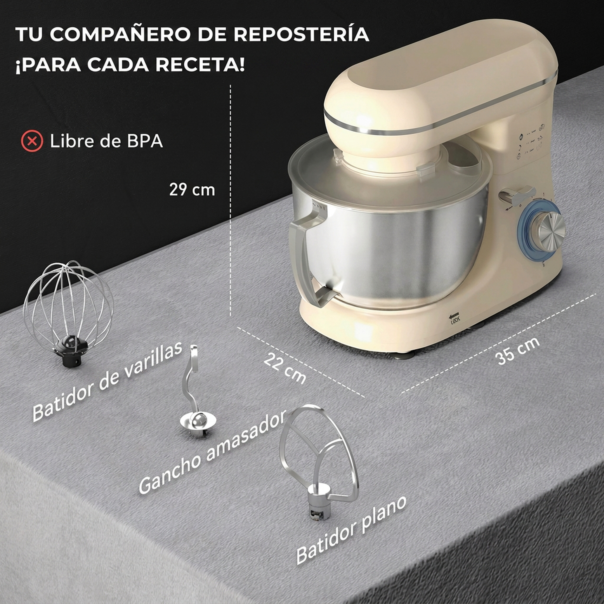 Batidora de pie beis con bol de acero inoxidable y tres accesorios sobre superficie gris, con medidas.